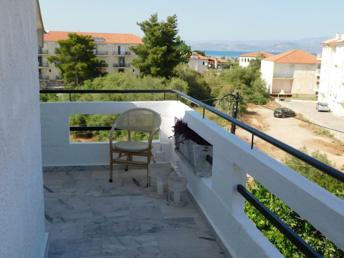 A Bright Home Away From Home Parálion Ástros Exterior foto